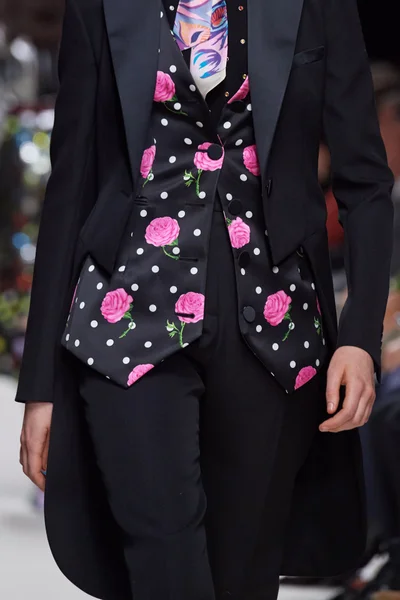 Look 75